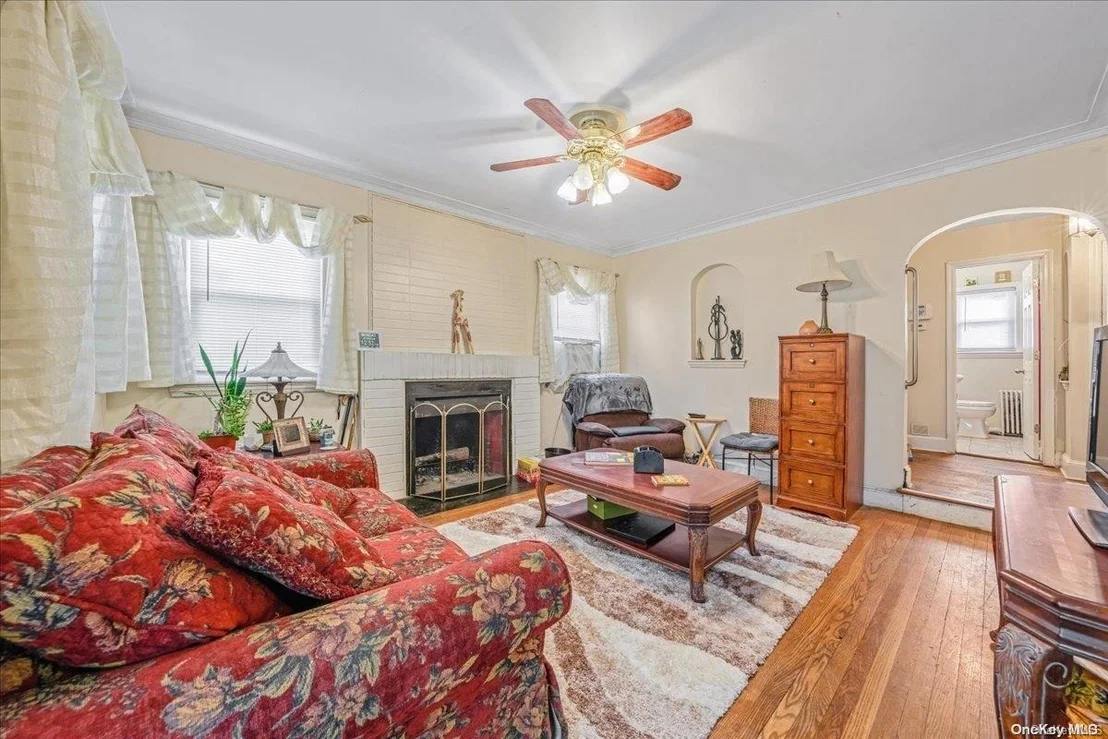 Photo of 589 Pinebrook Avenue