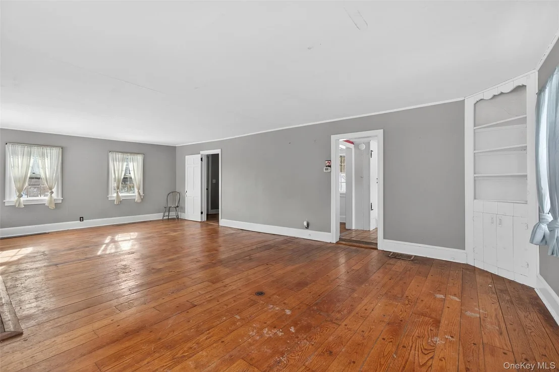 Photo of 74 Onderdonk Road