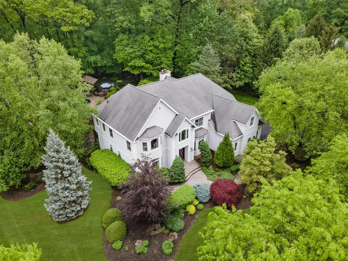 Photo of 21 Golf Course Drive