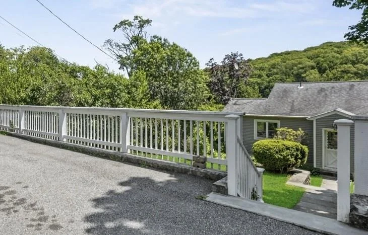 Photo of 65 Lakeside Road