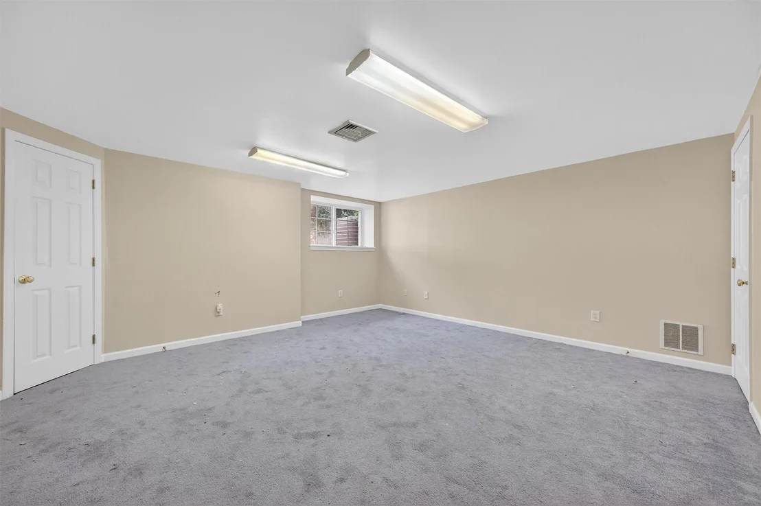 Photo of Unit 32 at 129 Stringham Road