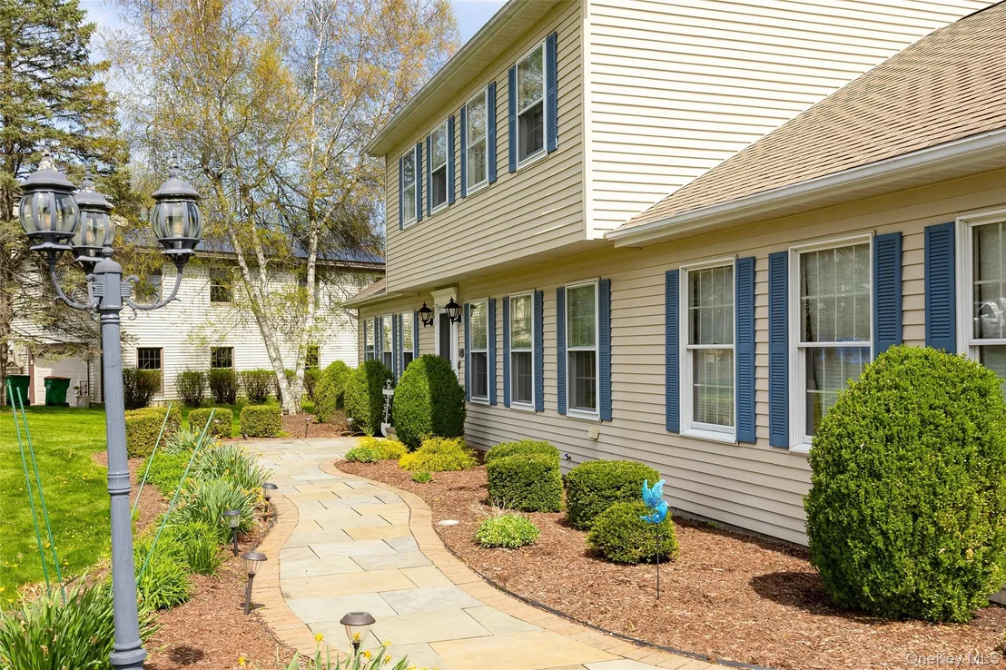 Photo of 6 Grapevine Place