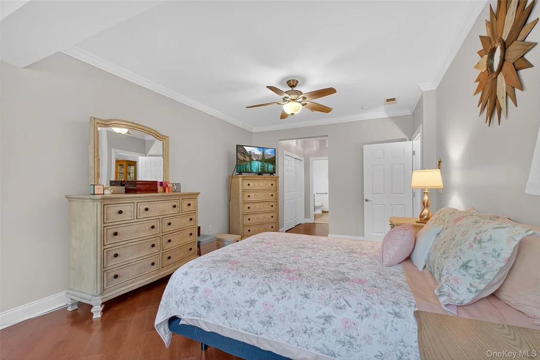 Photo of 423 Regency Drive
