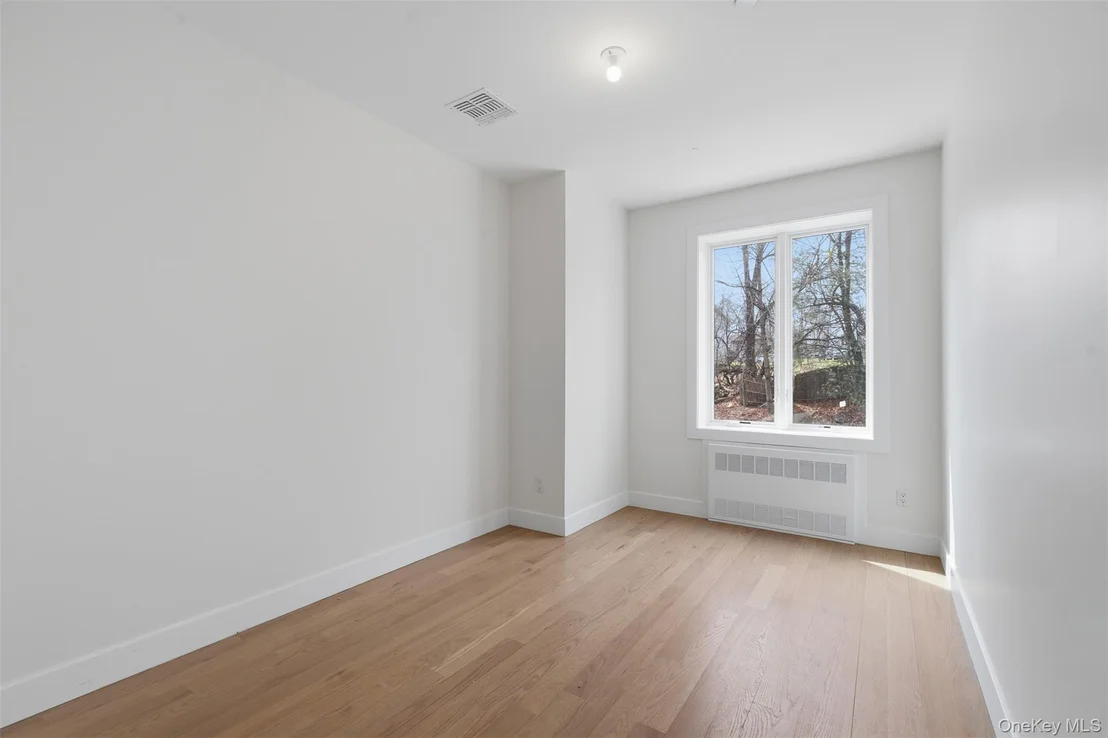 Photo of Unit 321 at 7 Valley Way