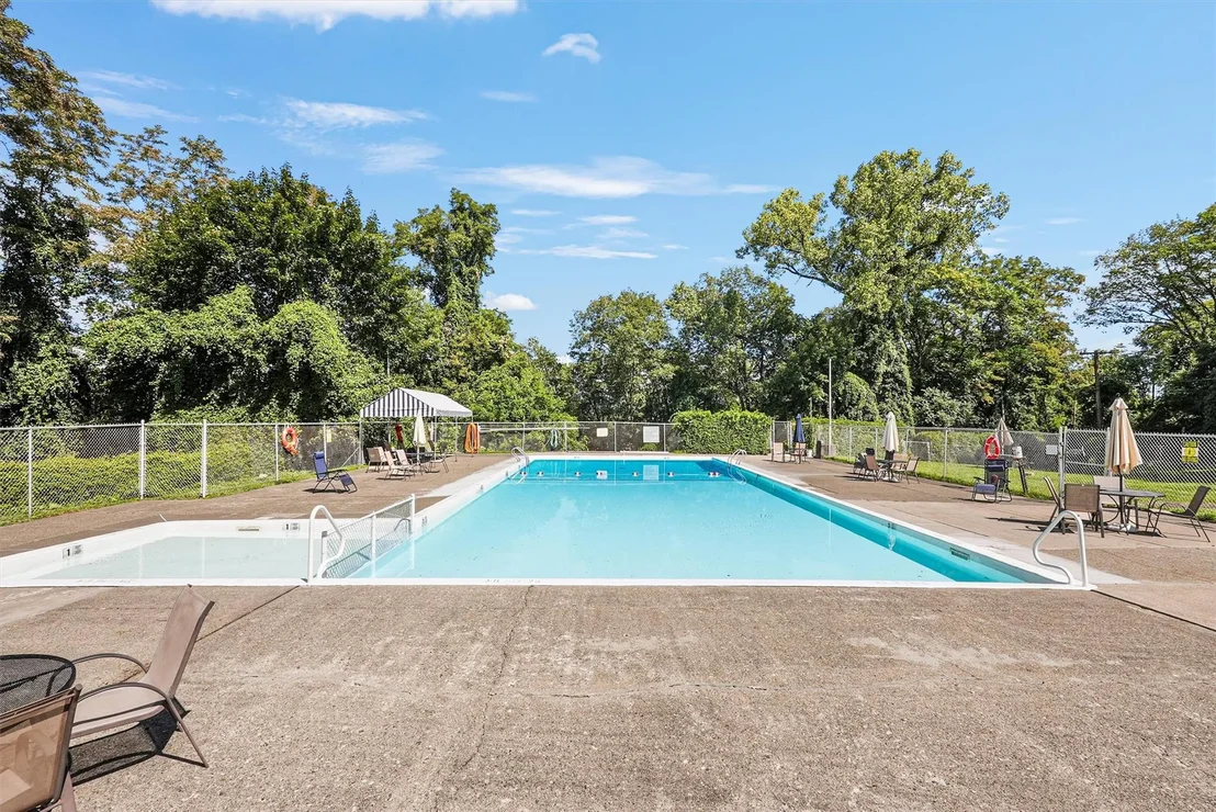Photo of Unit 3C at 1 Lakeview Drive