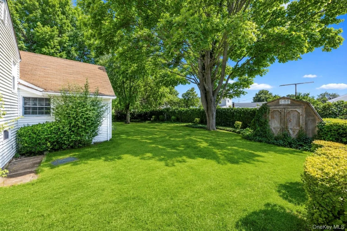 Photo of 1425 Pine Drive