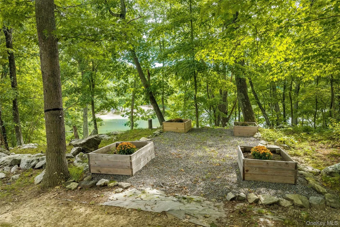 Photo of 17 Tiger Trail W