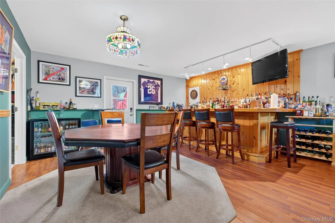 Photo of 387 Cornwall Hill Road