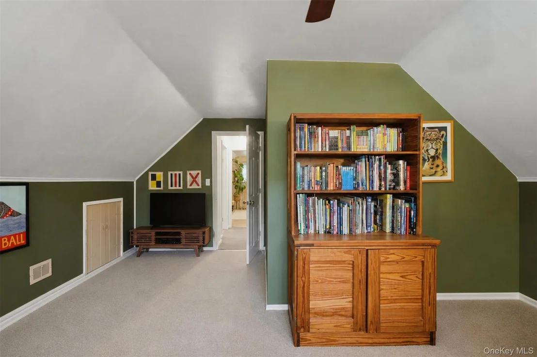 Photo of 42 Pershing Avenue