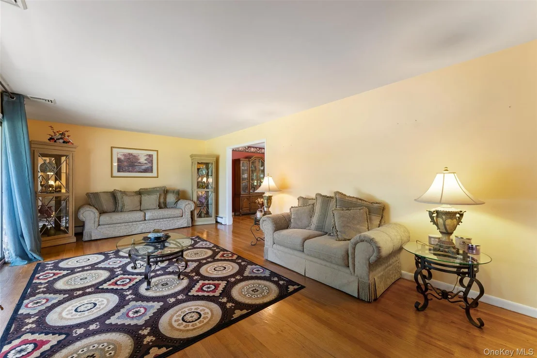 Photo of 182 Geymer Drive