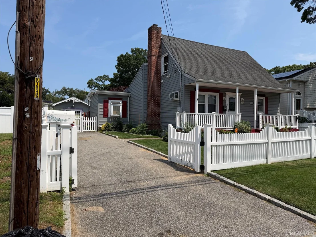 Photo of 300 Beachview Street