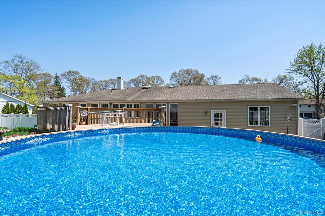 Photo of 8 Raven Drive