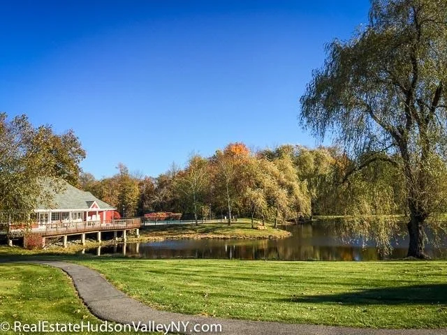 Photo of 1704 Windsor Lane
