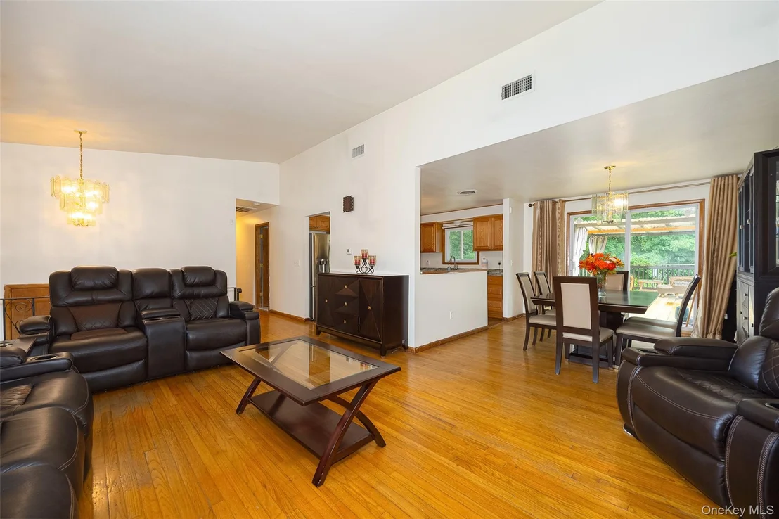 Photo of 2 Lawrence Road