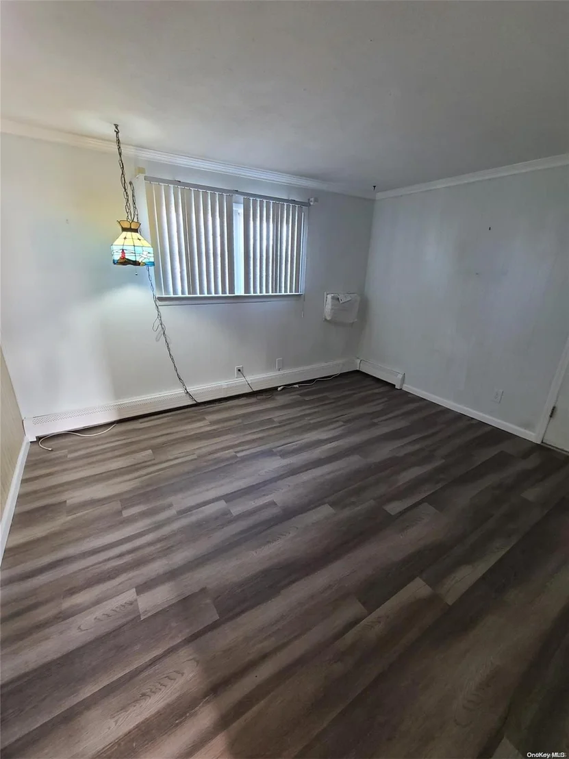 Photo of 407 Herzel Boulevard