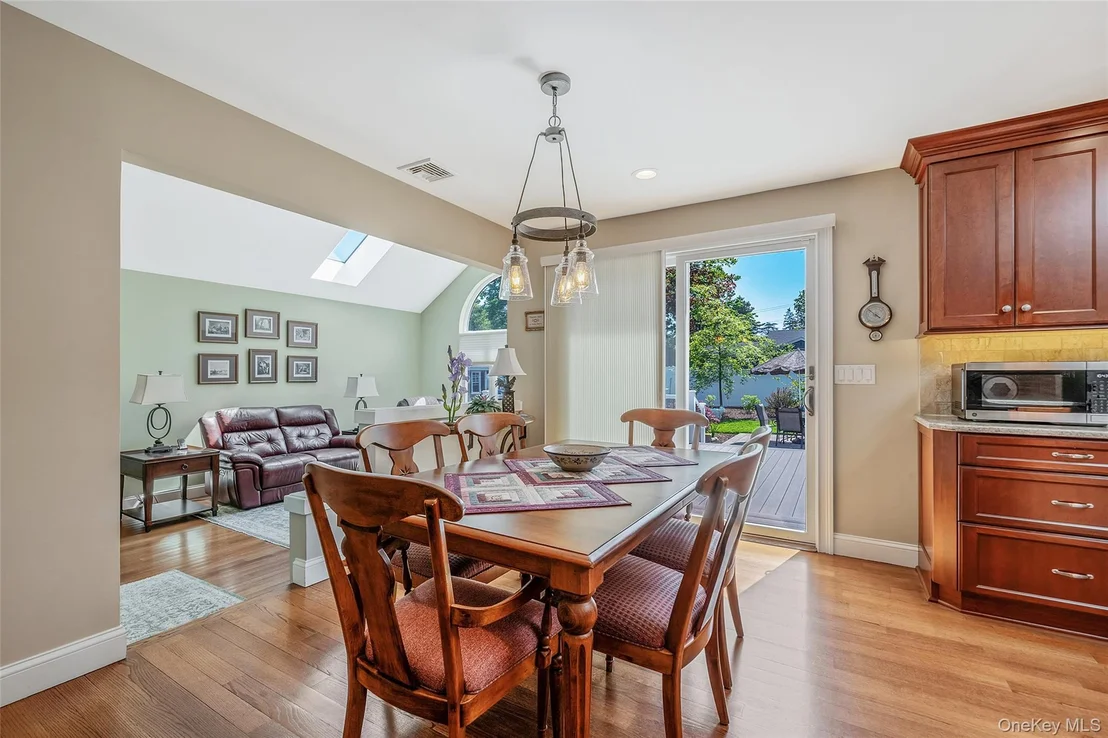 Photo of 15 Evergreen Lane