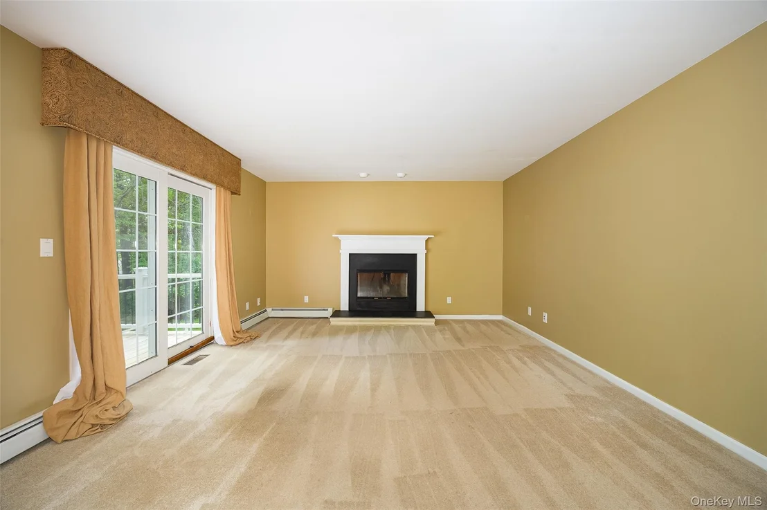 Photo of 76 Rockledge Drive