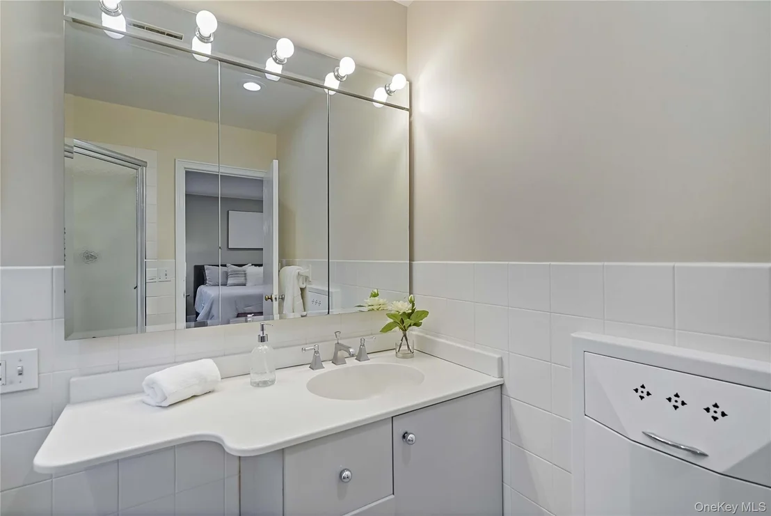 Photo of 843 Fenimore Road