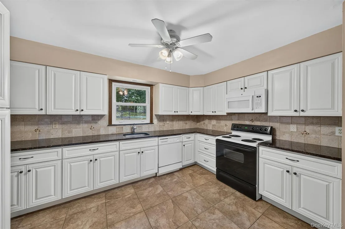 Photo of 33 Winchester Drive