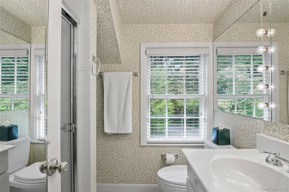 Photo of 1276 Ridge Road