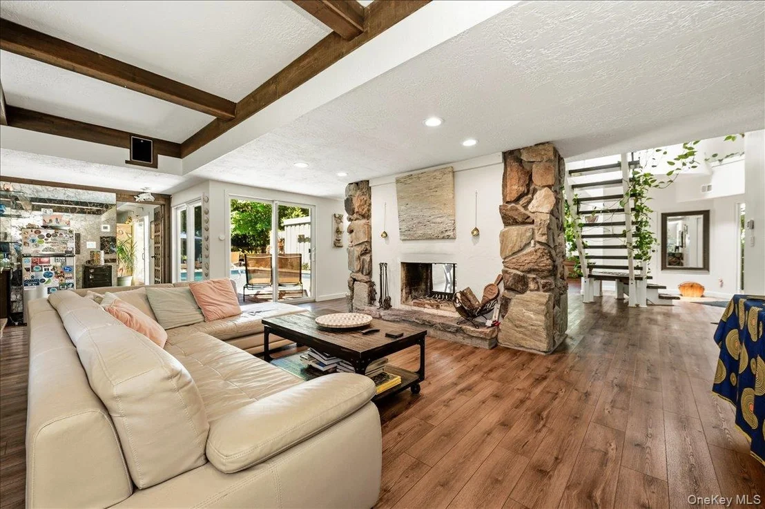 Photo of 35 Melrose Parkway