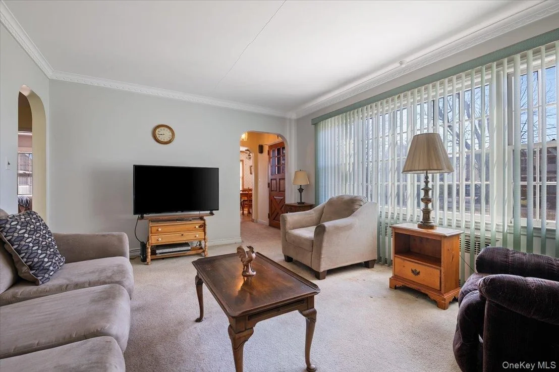 Photo of 12 Maple Avenue