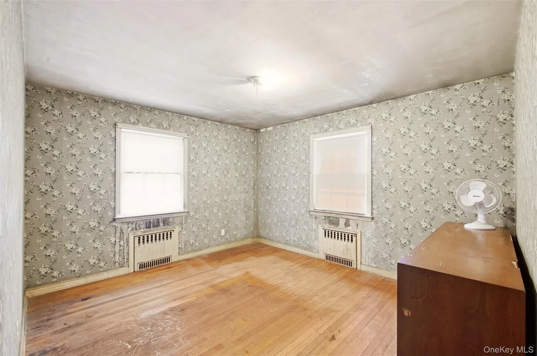Photo of 573 Grove Place