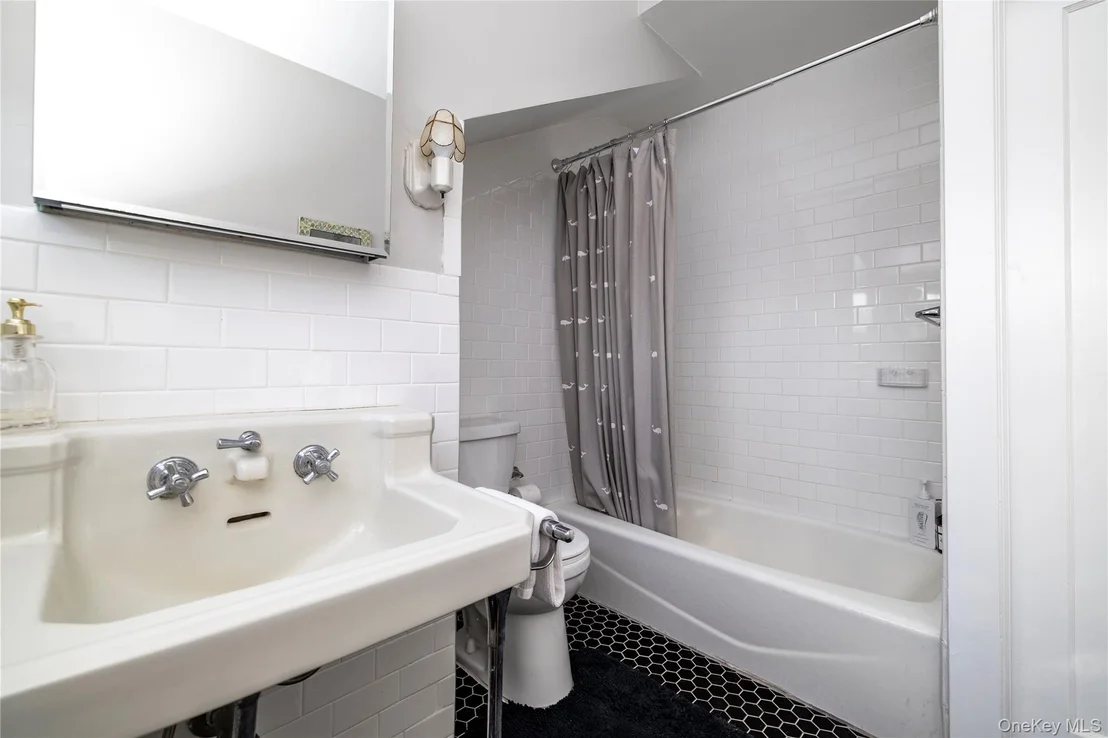 Photo of 232 Sherman Street