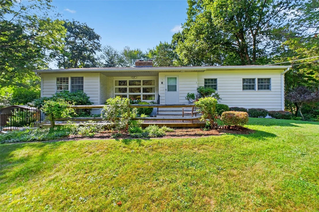 Photo of 7 Oak Bend Road