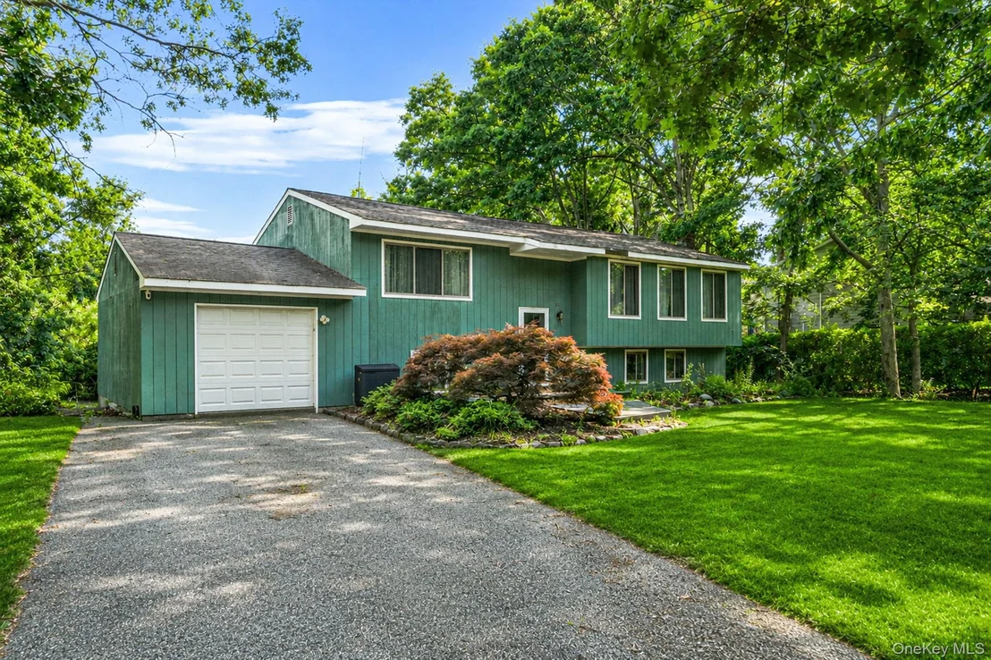 Photo of 51 Trout Brook Lane
