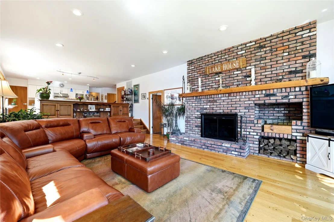 Photo of 107 Lake Shore Drive