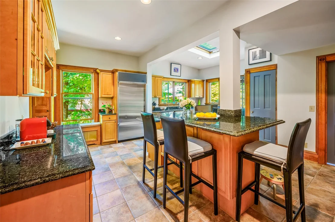 Photo of 33 Ridge Road