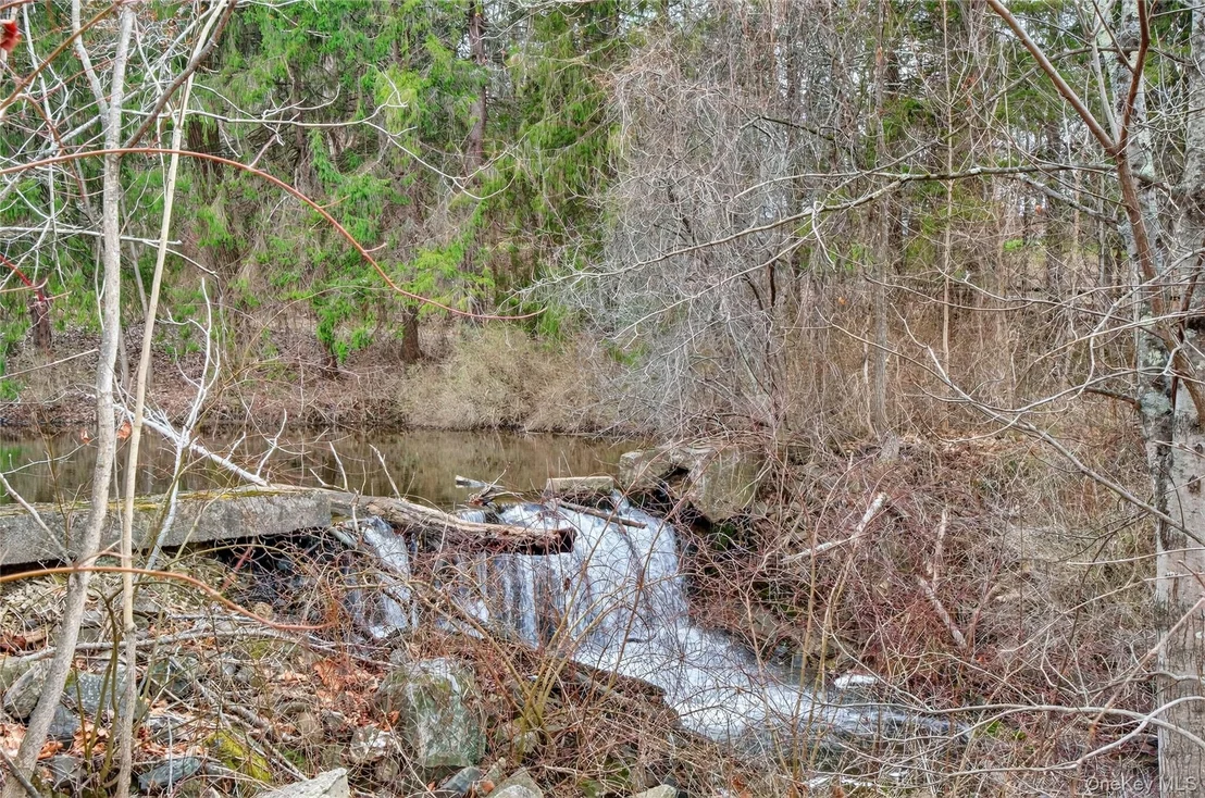 Photo of 256 Overlook Road