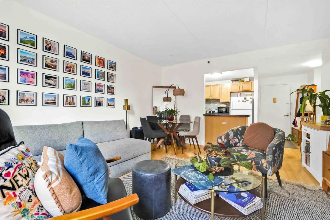 Photo of Unit 4E at 3044 3rd Avenue