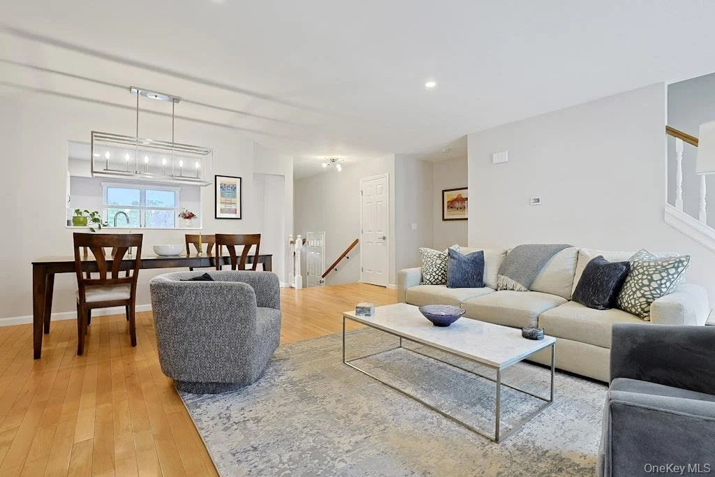 Photo of 1502 Regent Drive