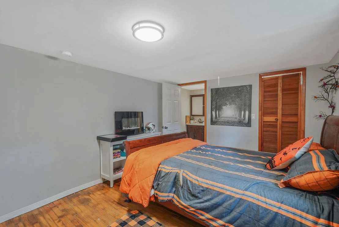 Photo of 2 Queen Drive