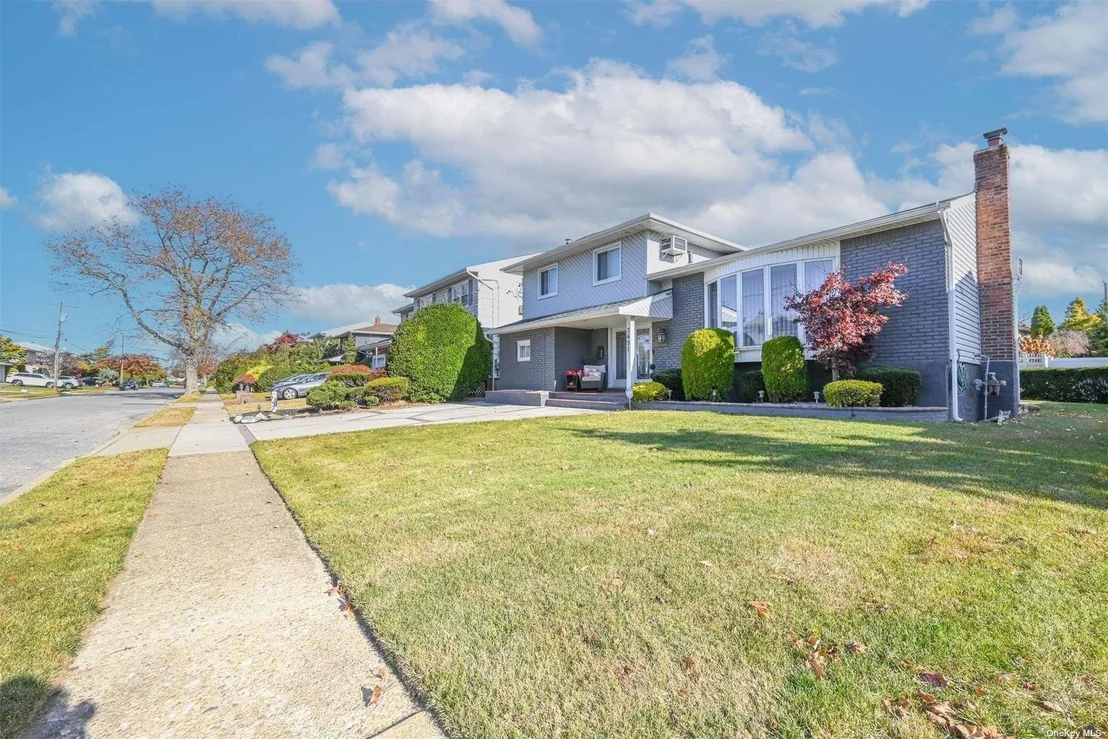 Photo of 3491 Howard Boulevard