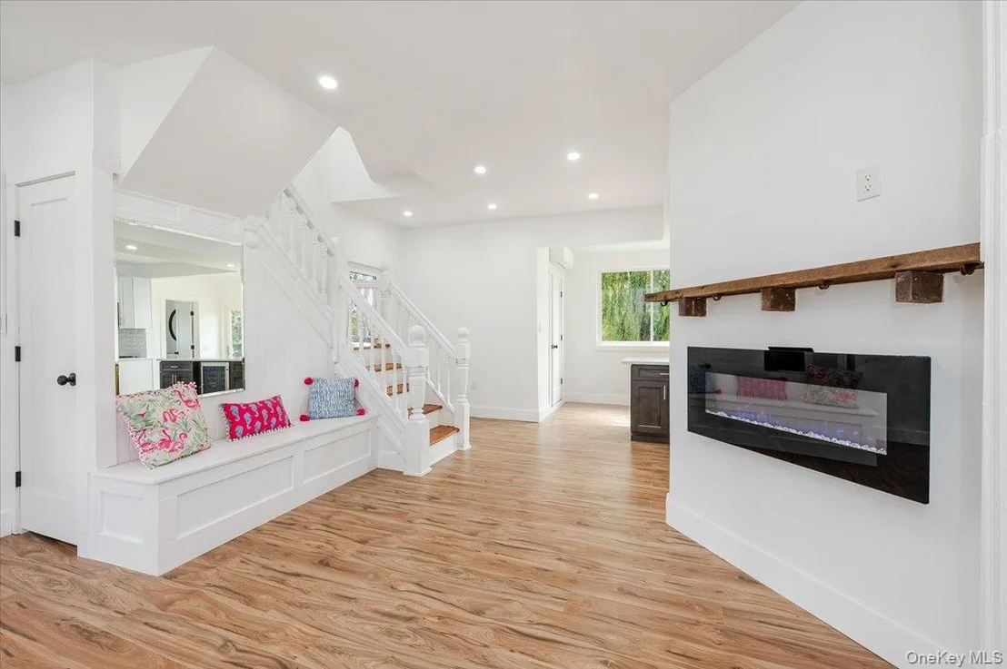 Photo of 56 Oak Beach Road