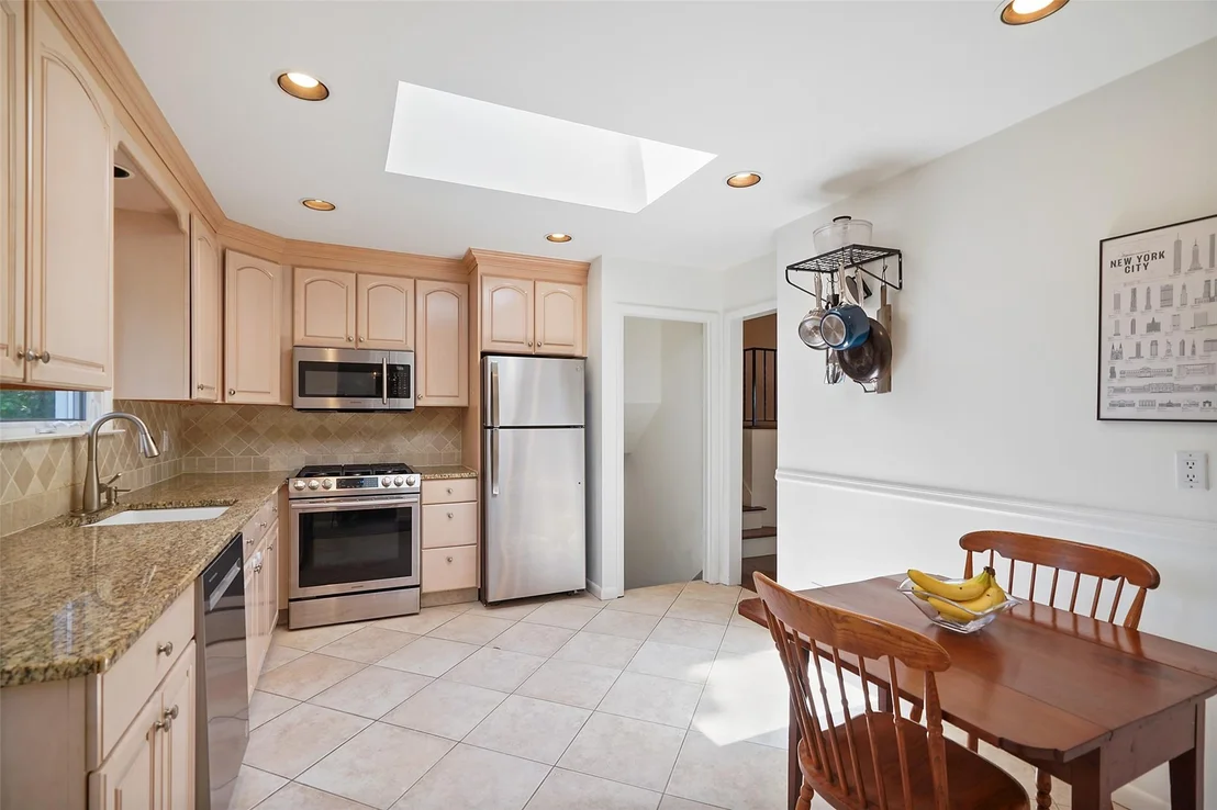 Photo of 8 Elm Hill Drive