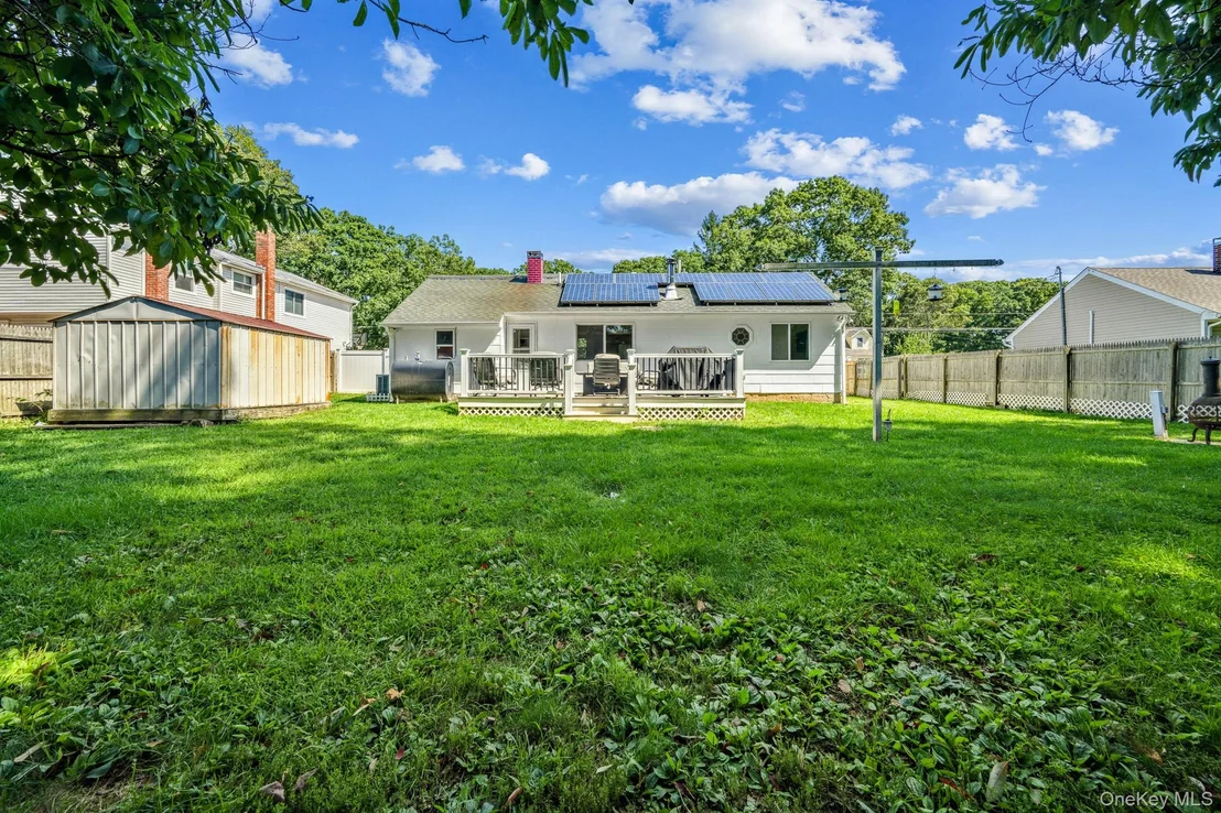Photo of 469 Carnation Drive