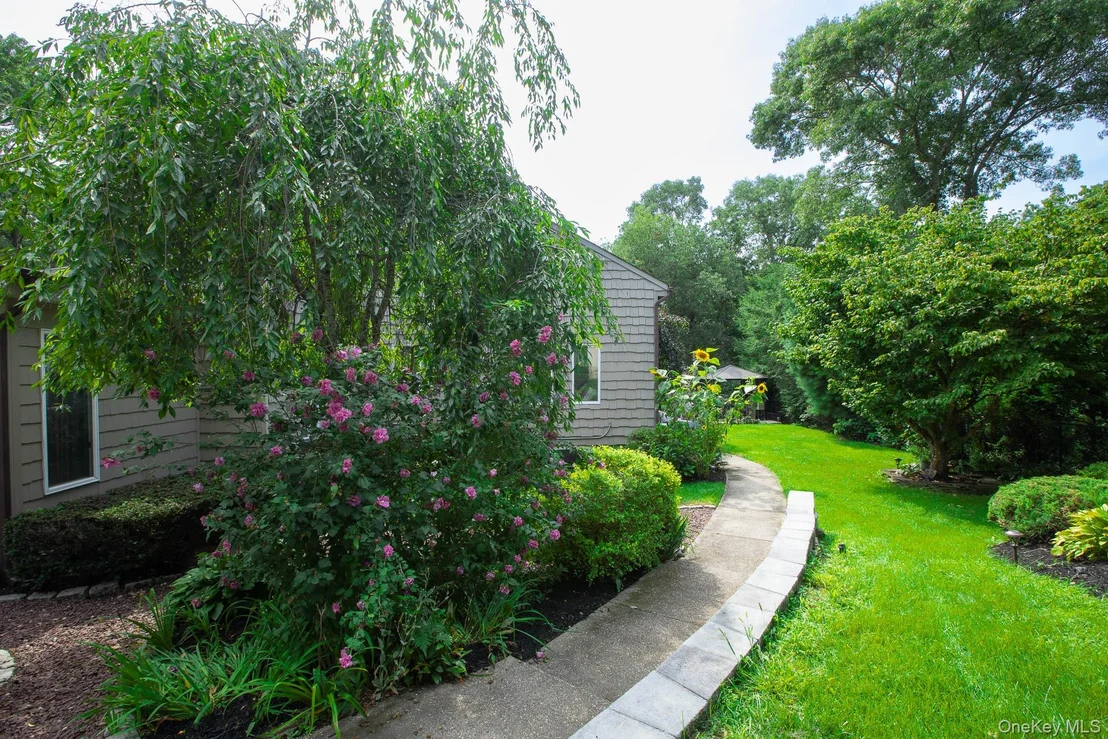 Photo of 30 Long Pond Road