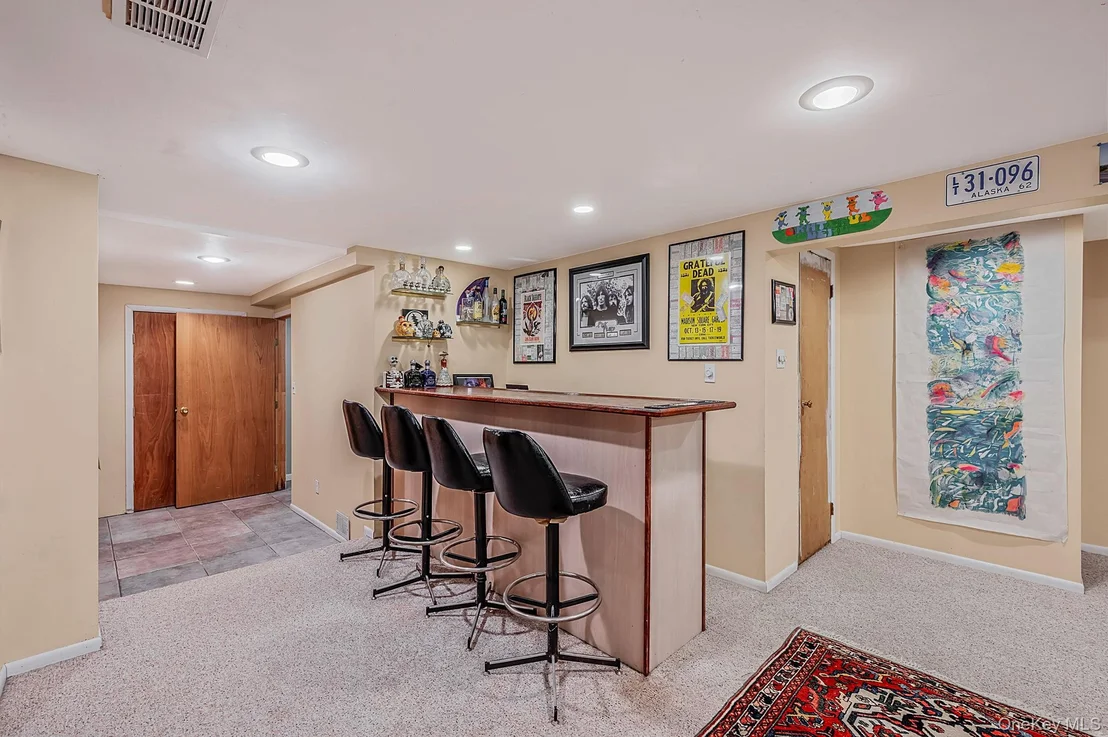Photo of 44 Winslow Lane