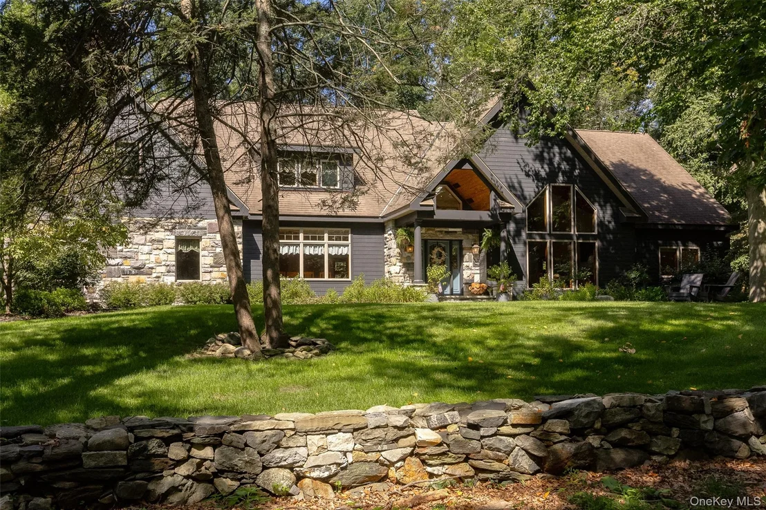 Photo of 13 Apple Summit Lane