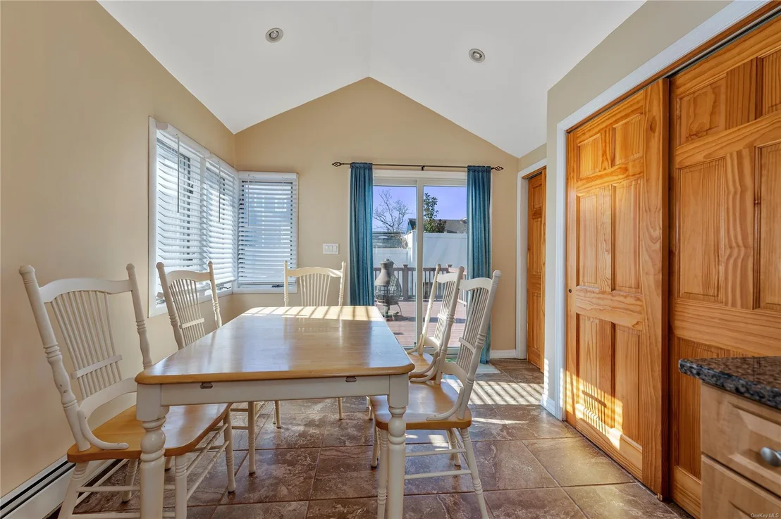 Photo of 3384 Bay Front Drive