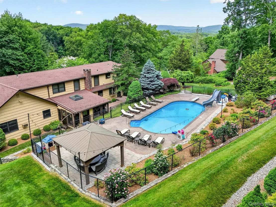 Photo of 40 Farrell Drive