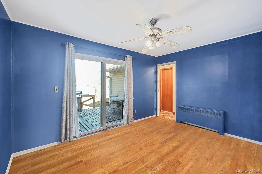Photo of 24 E 6th Street