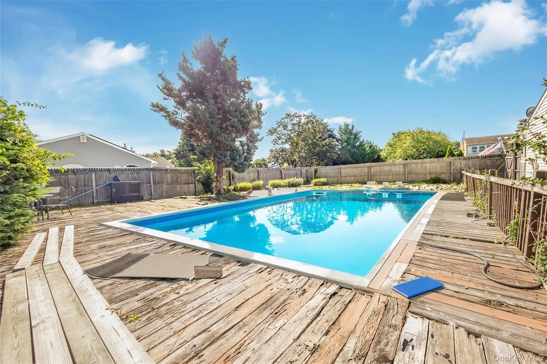 Photo of 11 Shade Tree Lane