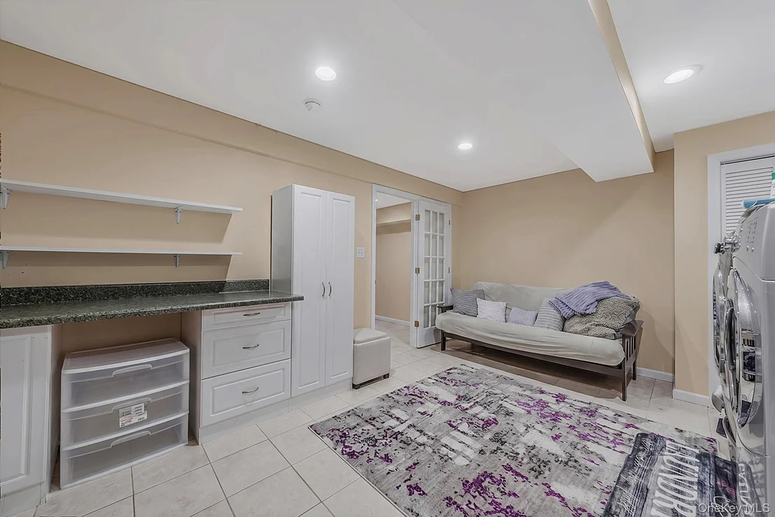 Photo of 62 Ridgefield Drive