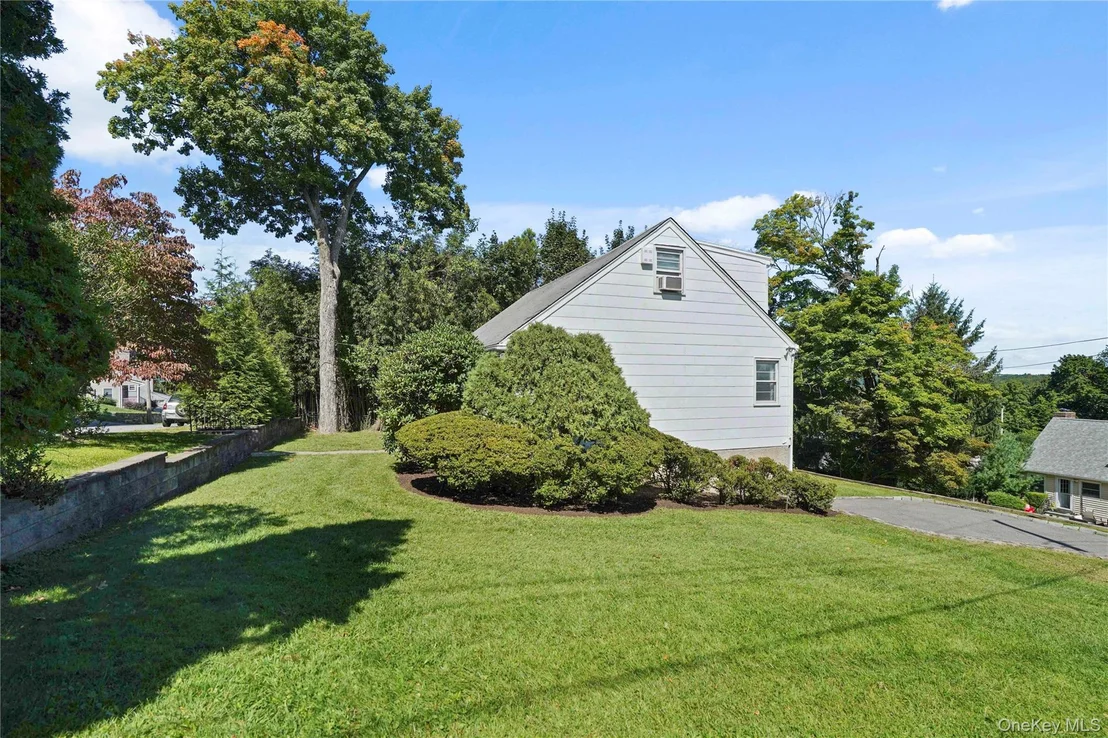 Photo of 11 Riverview Avenue