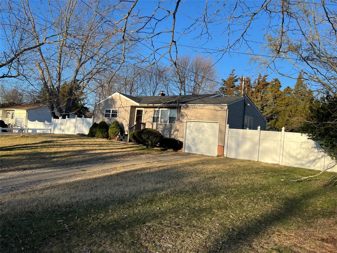 Photo of 907 Americus Avenue